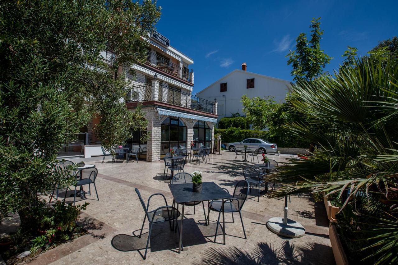 Apartments Vesela Банёл Экстерьер фото