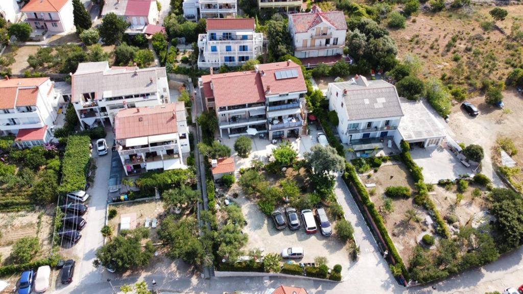 Apartments Vesela Банёл Экстерьер фото